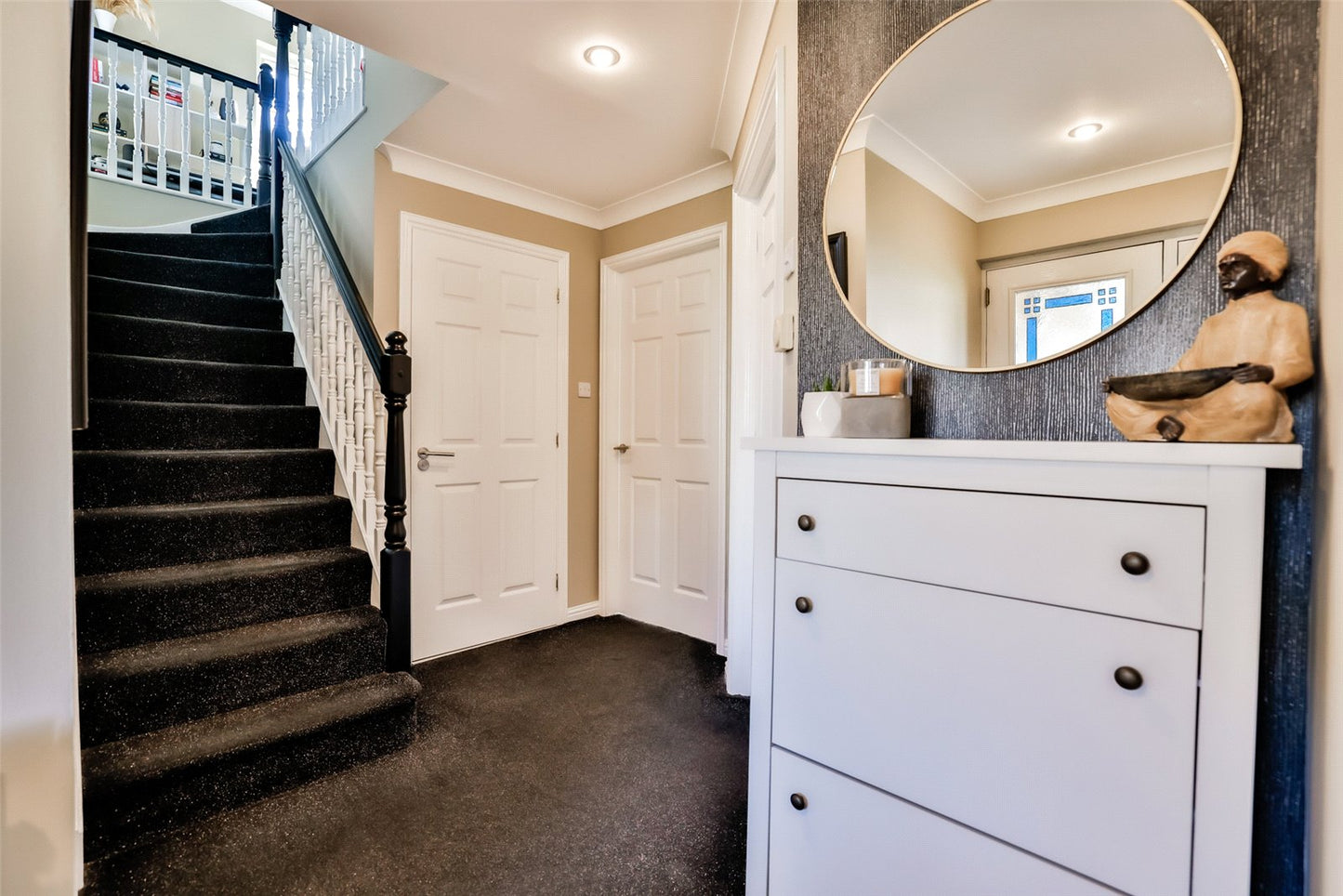 Magnificent Family Home in Cove