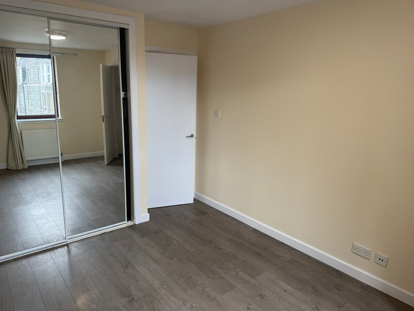 Large 2 Bedroom Flat City Centre