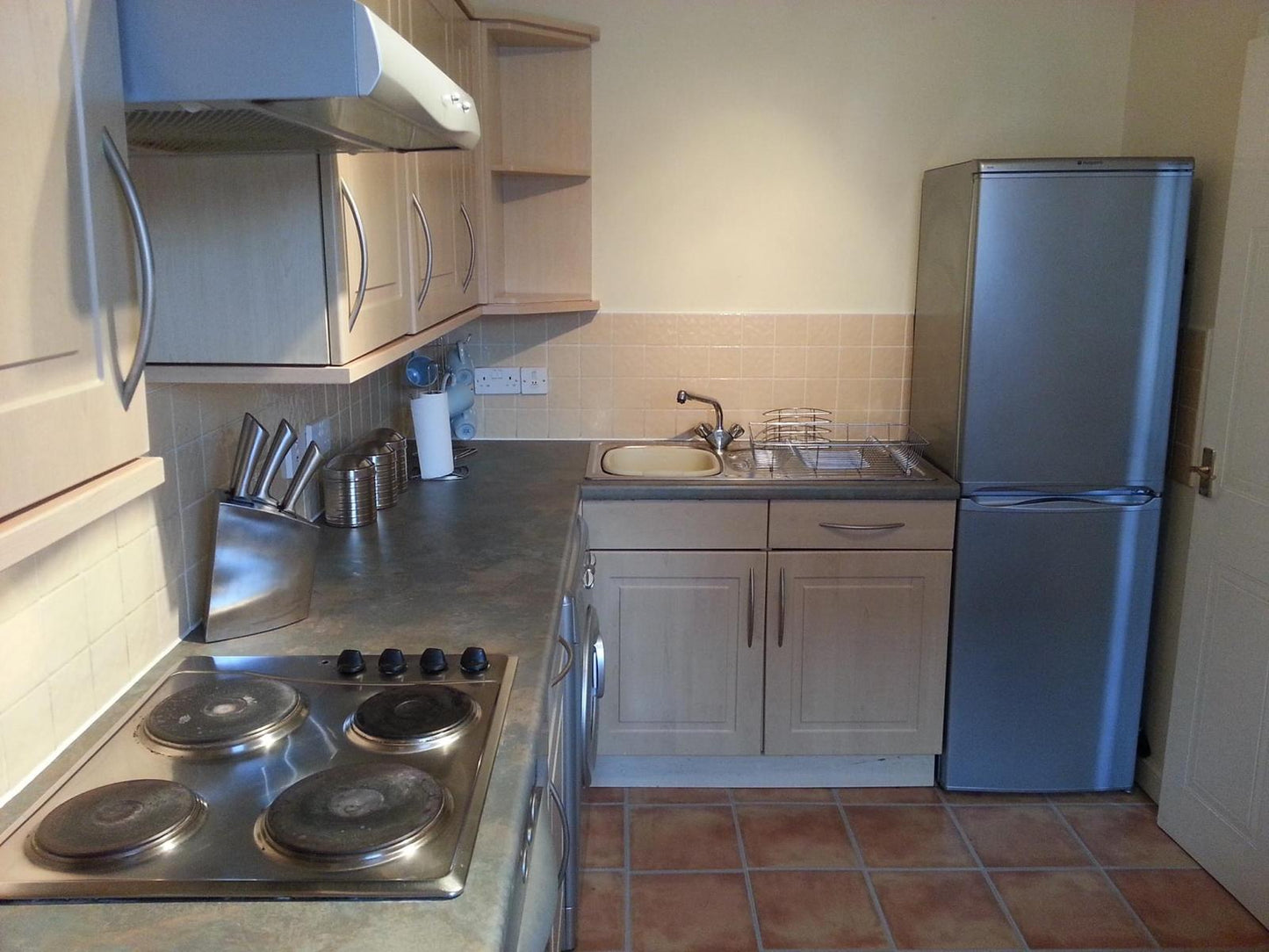 Magnificent 2 Bedroom Front Door Flat Private Parking