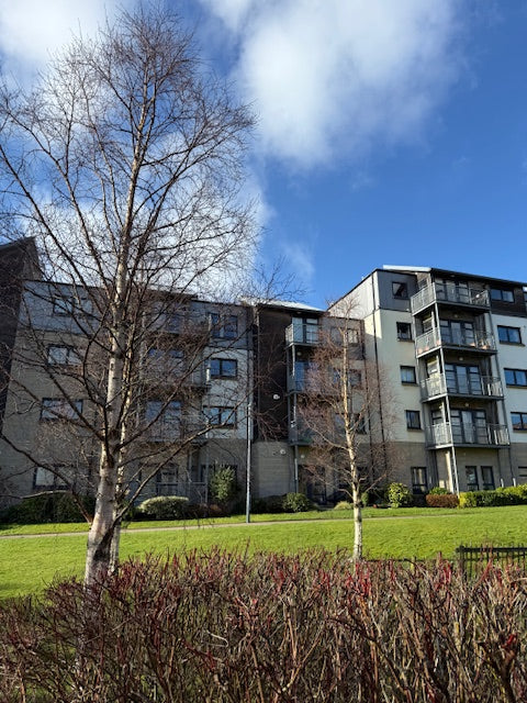 INCREDIBLE 2 Bedroom Fully Furnished Executive Flat with Private Balcony