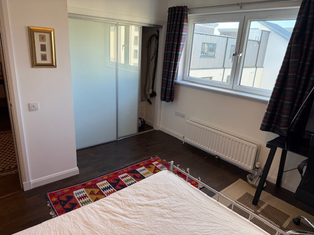 INCREDIBLE 2 Bedroom Fully Furnished Executive Flat with Private Balcony