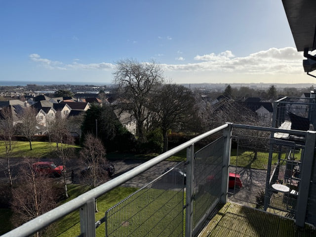 INCREDIBLE 2 Bedroom Fully Furnished Executive Flat with Private Balcony