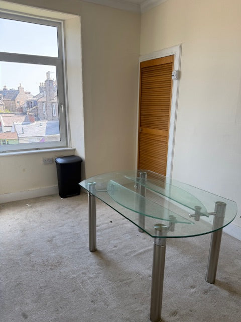 Large 3 Bedroom Flat in Leslie Terrace Aberdeen