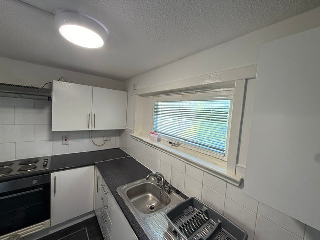 2 Bedroom Flat at Speckledwood Court Dundee
