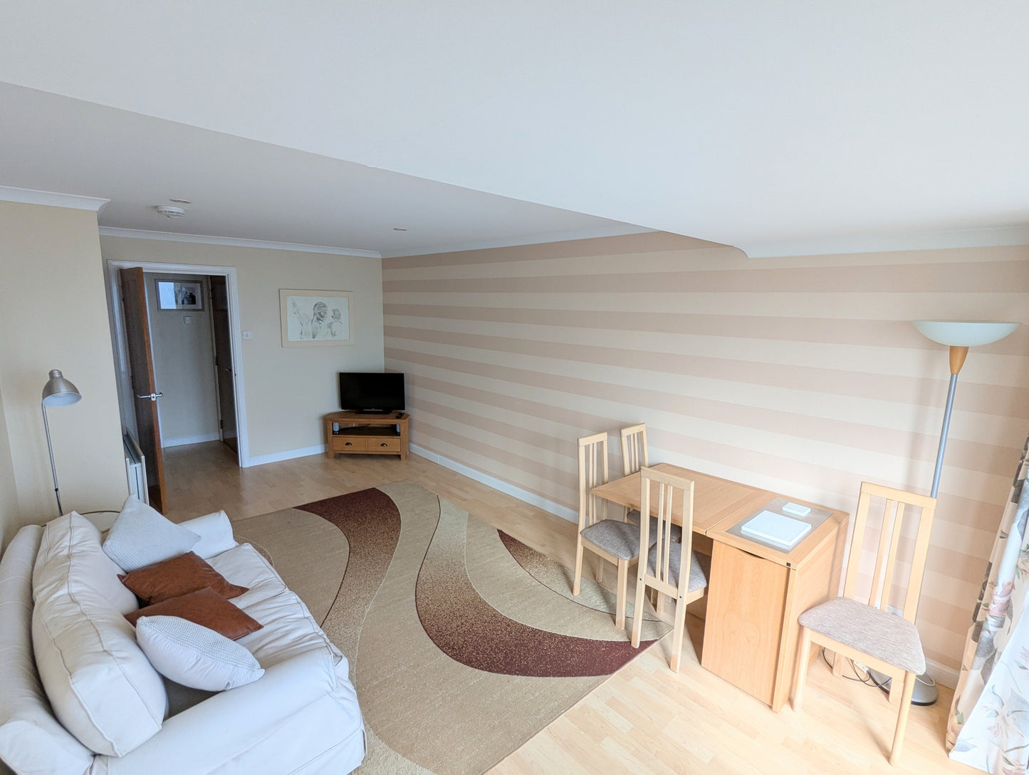 Wonderful Ground Floor Flat with Private Entrance