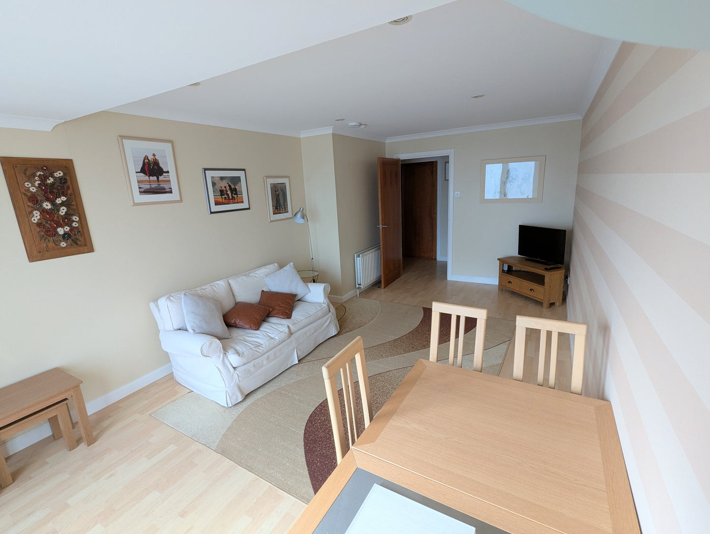 Wonderful Ground Floor Flat with Private Entrance