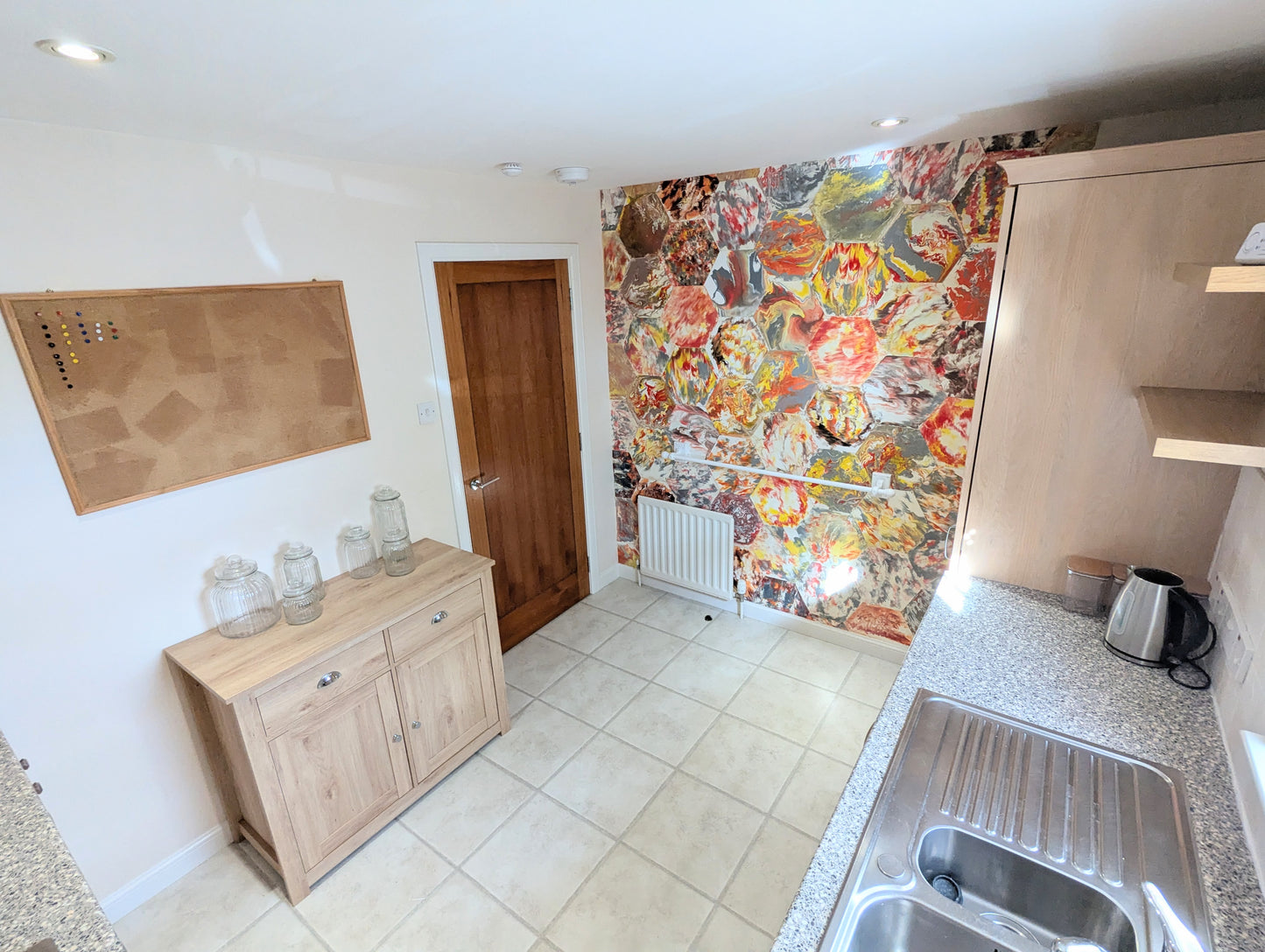 Wonderful Ground Floor Flat with Private Entrance