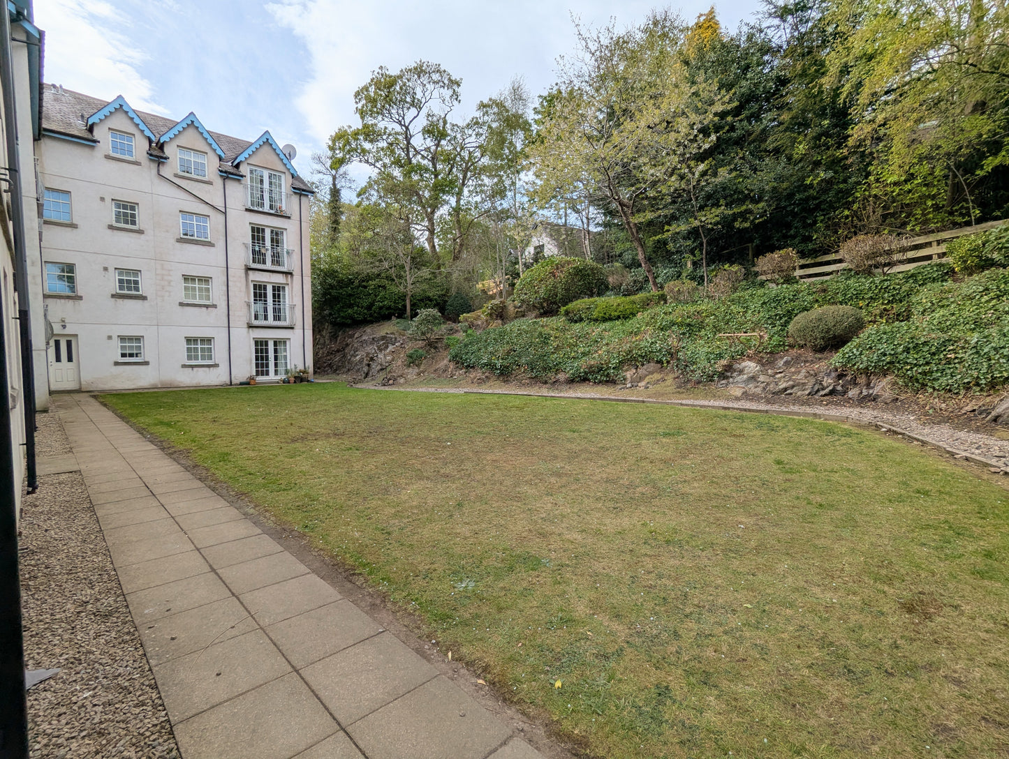 Wonderful Ground Floor Flat with Private Entrance