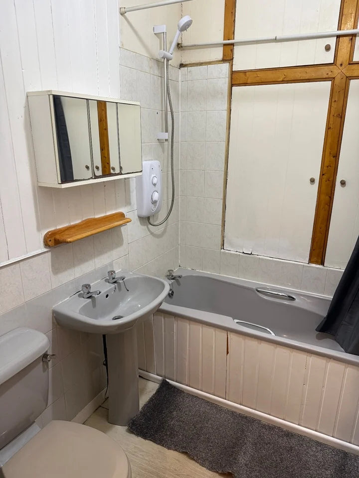 2 Bedroom Flat