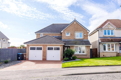 Magnificent Family Home in Cove