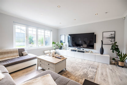 Magnificent Family Home in Cove