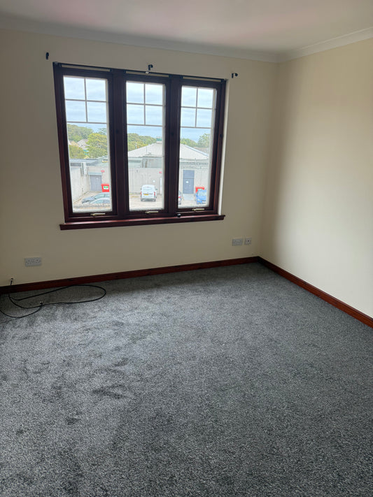 2 Bed First Floor Flat in COVE