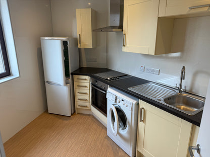 Large 2 Bedroom Flat City Centre