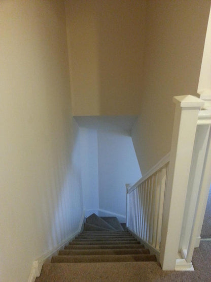 Magnificent 2 Bedroom Front Door Flat Private Parking