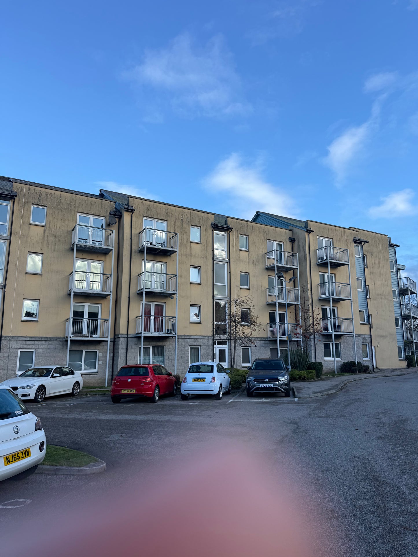 Incredible 2 Bedroom Top Floor with Balcony Flat