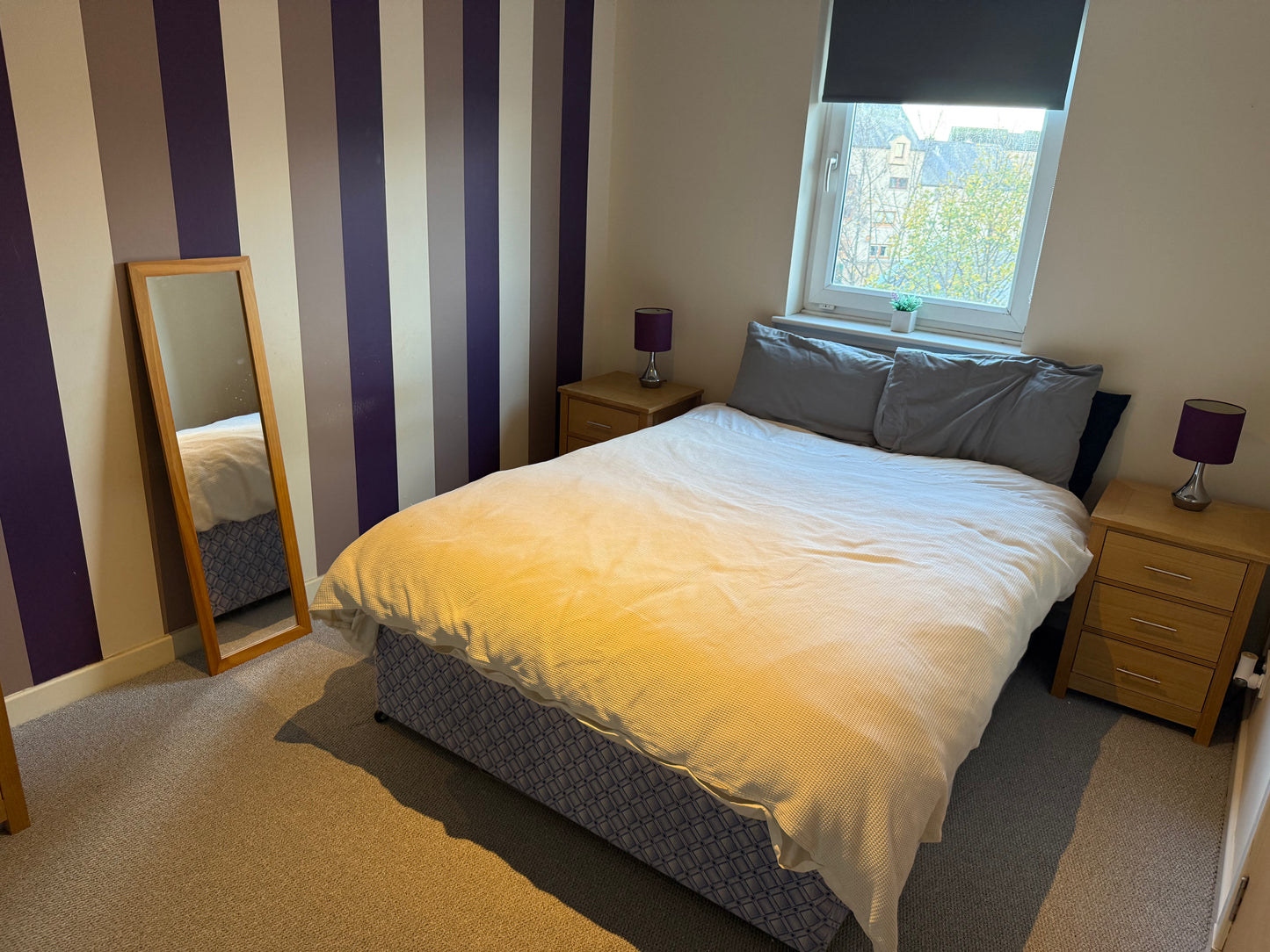 Incredible 2 Bedroom Top Floor with Balcony Flat