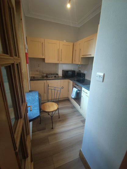 First Floor 2 Bed City Centre Flat