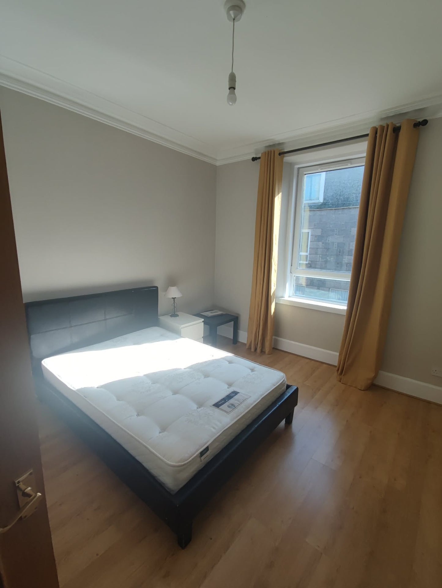 First Floor 2 Bed City Centre Flat