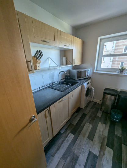 3 Bedroom Top Floor Beachfront Apartment