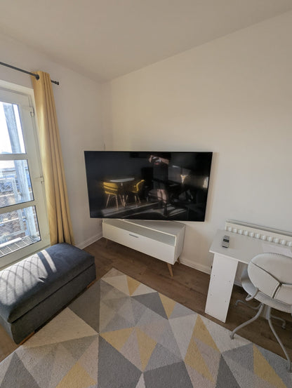 3 Bedroom Top Floor Beachfront Apartment
