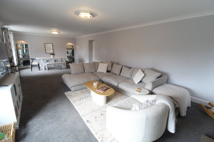 Stunning 3 Bed Detached Cottage