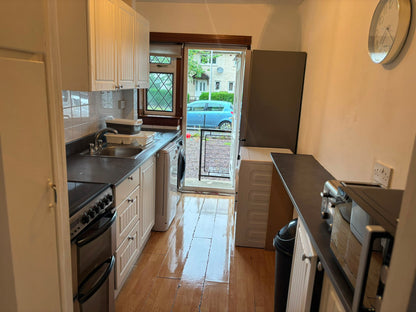 2 Bedroom Ground Floor Flat