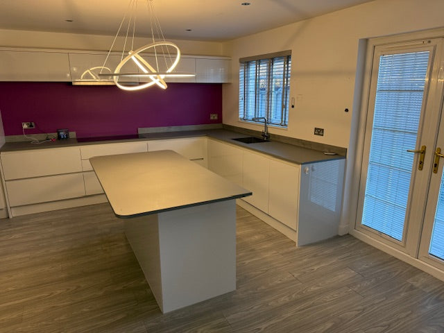 Amazing 4 Bed Family Home in Cove