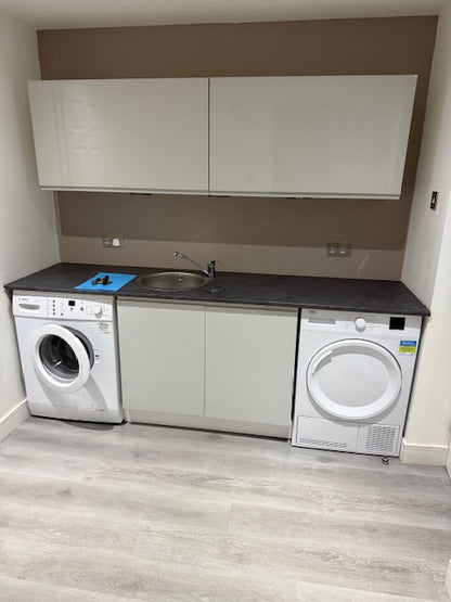 Amazing 4 Bed Family Home in Cove