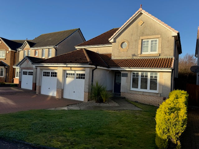 Amazing 4 Bed Family Home in Cove