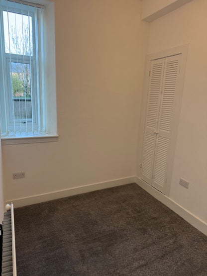 Fully Redecorated Beautiful 1 Bedroom Flat Ground Floor