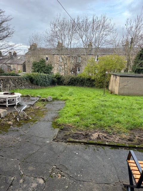 Fully Redecorated Beautiful 1 Bedroom Flat Ground Floor