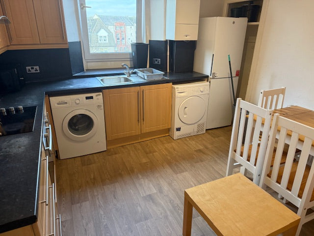 4 Bed HMO City Aberdeen Flat