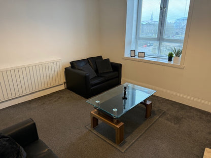 INCREDIBLE Top Floor Flat in Aberdeen