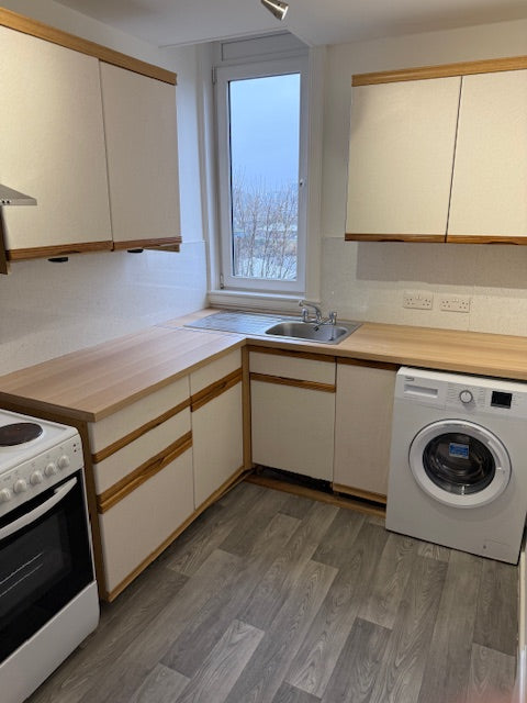 2 Bed Flat in Craig Place, Torry, Aberdeen