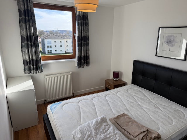 Top Class 3 Bedroom Top Floor Flat
