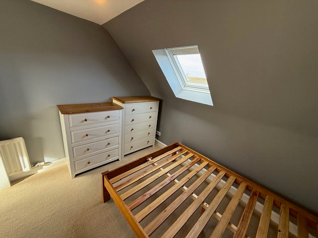 Top Floor 1 Bed with Private Parking