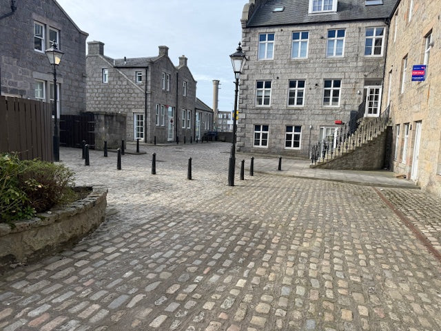 Top Floor 1 Bed with Private Parking