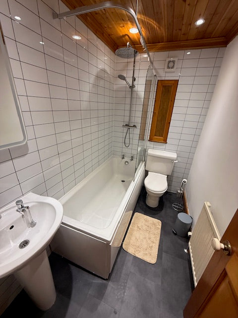 Top Floor 1 Bed Forest Road