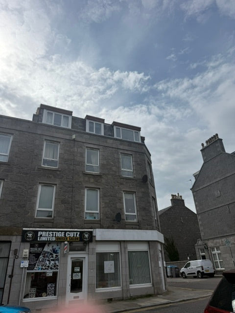 2 Bed Large Flat City Centre
