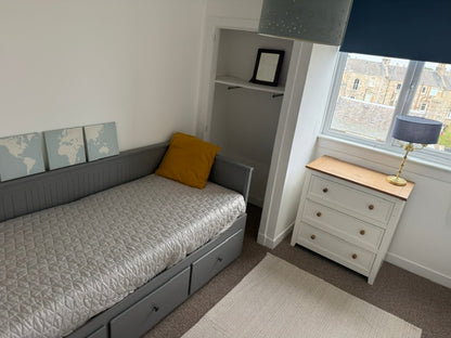 2 Bed Large Flat City Centre