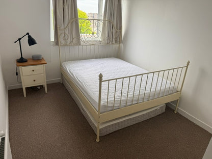 2 Bed Large Flat City Centre
