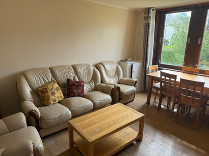 82 Hilton Road, 2 Bed Flat