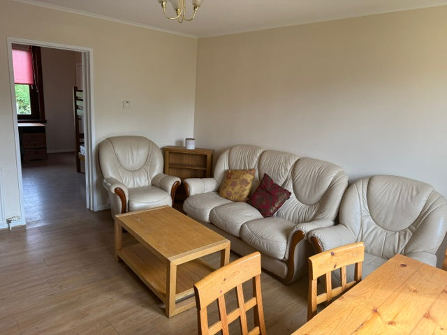 82 Hilton Road, 2 Bed Flat