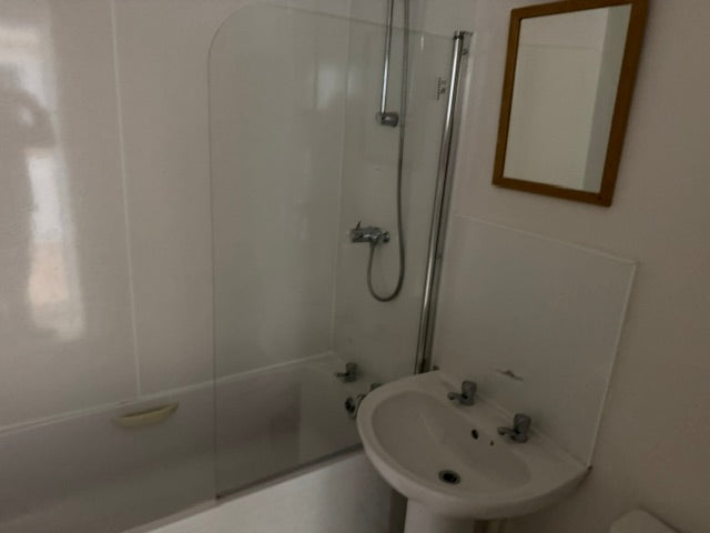 2 Bed Flat Ashvale Place