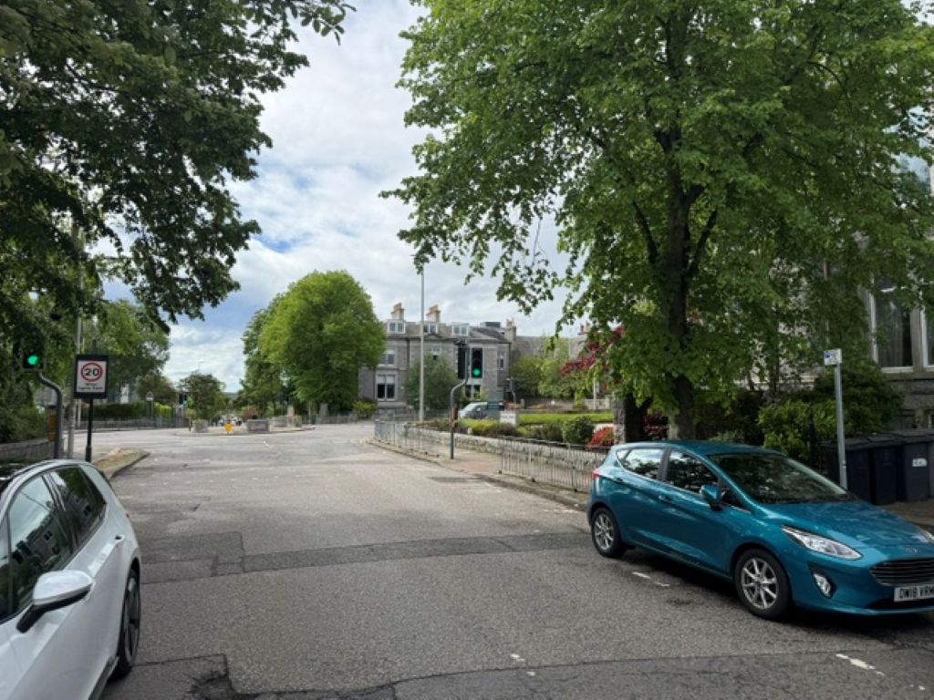 Top Floor 1 Bed Forest Road