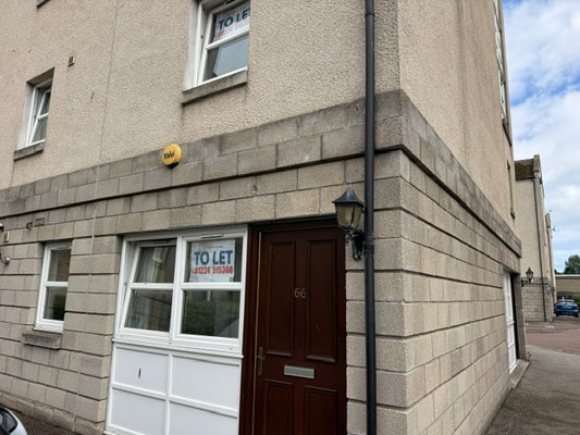 Magnificent 2 Bedroom Front Door Flat Private Parking Charles Street