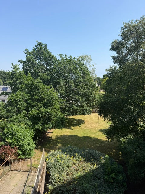 2 Bedroom Flat at Speckledwood Court Dundee