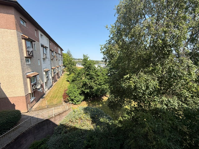 2 Bedroom Flat at Speckledwood Court Dundee