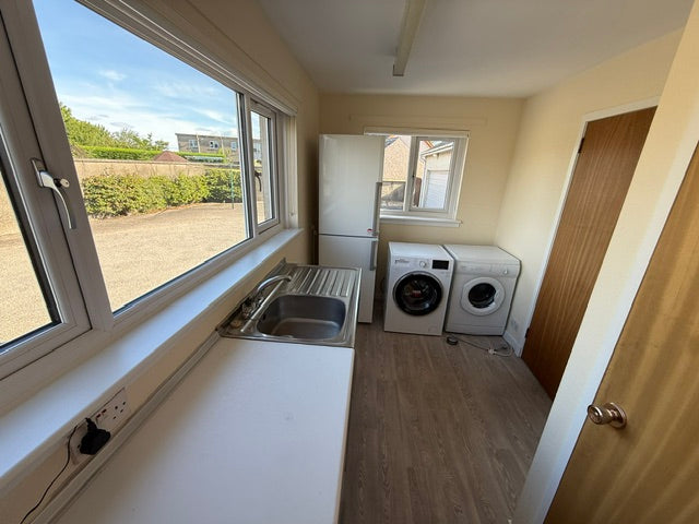 Large 3-Bedroom Granite Bungalow to Rent – Victoria Street, Dyce, Aberdeen