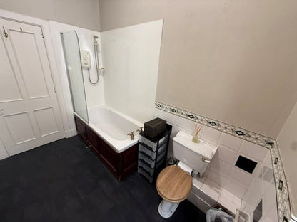 Stunning 2 Bedroom Ground Floor Flat on Kings Gate